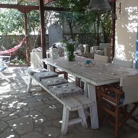 Beautiful Summer House In أيّا إفيميا